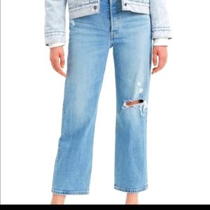 Levi’s Ribcage Straight